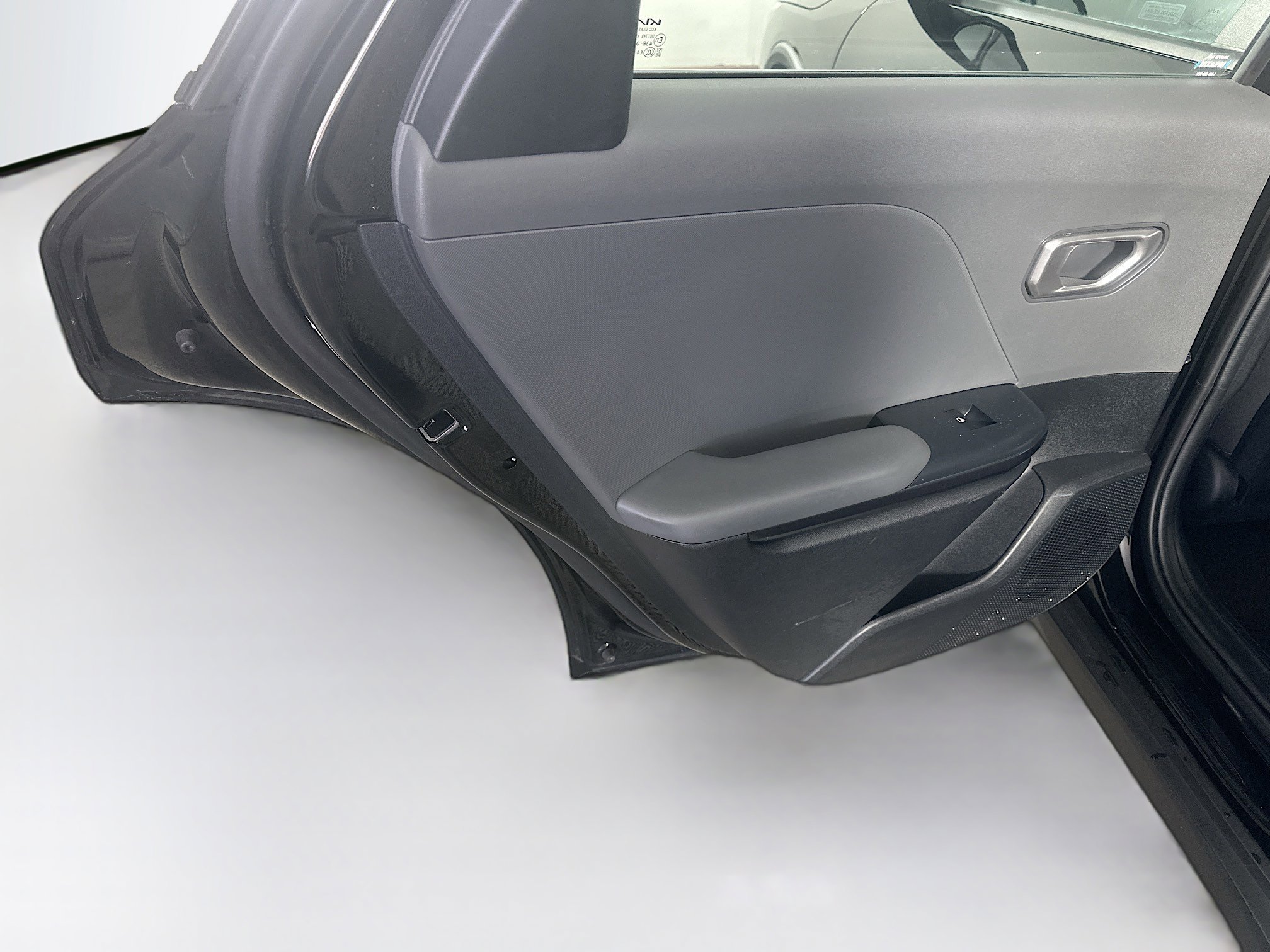 Used 2025 Kia K4 LXS image 25