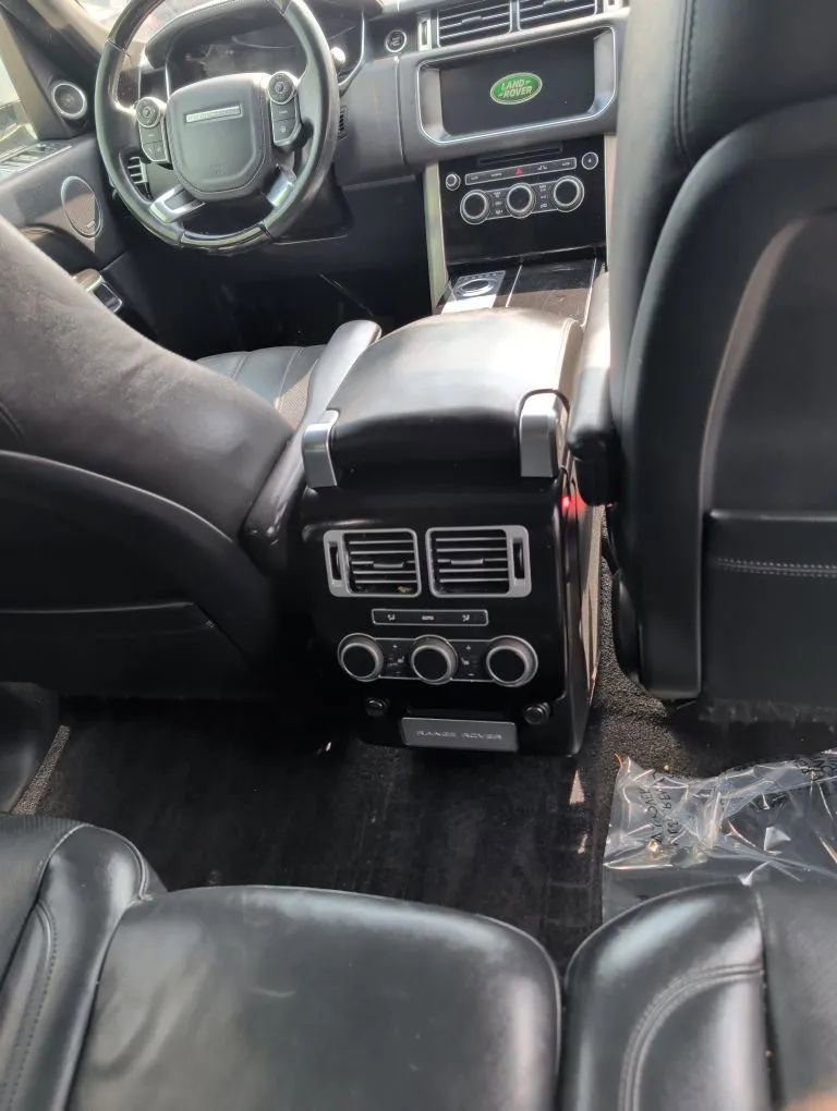 Used 2017 Land Rover Range Rover HSE AWD/4WD image 17
