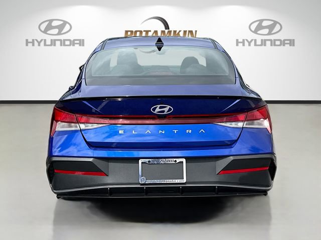 Certified 2026 Hyundai Elantra Sport FWD image 6