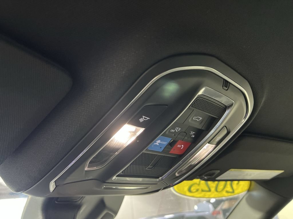 Used 2025 Jeep Grand Cherokee Altitude AWD/4WD image 33