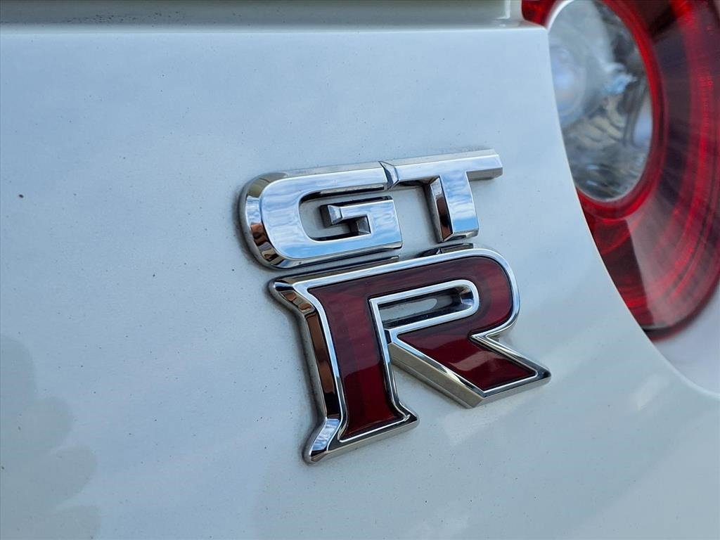 Certified 2021 Nissan GT-R Premium image 11