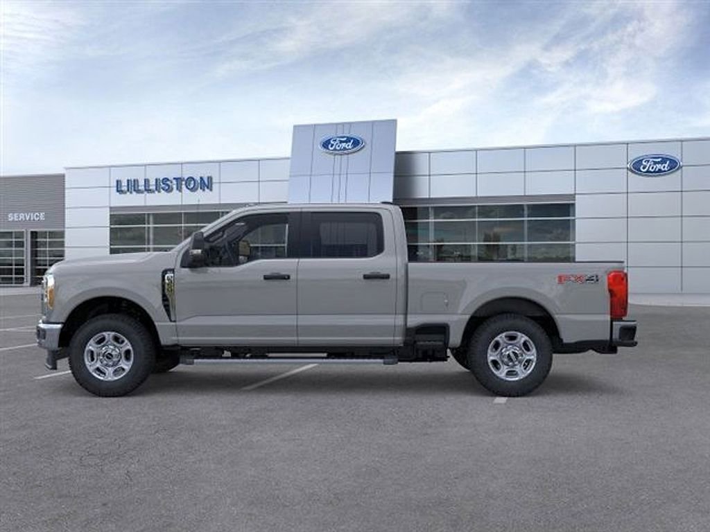 New 2026 Ford F350 XLT AWD/4WD image 3