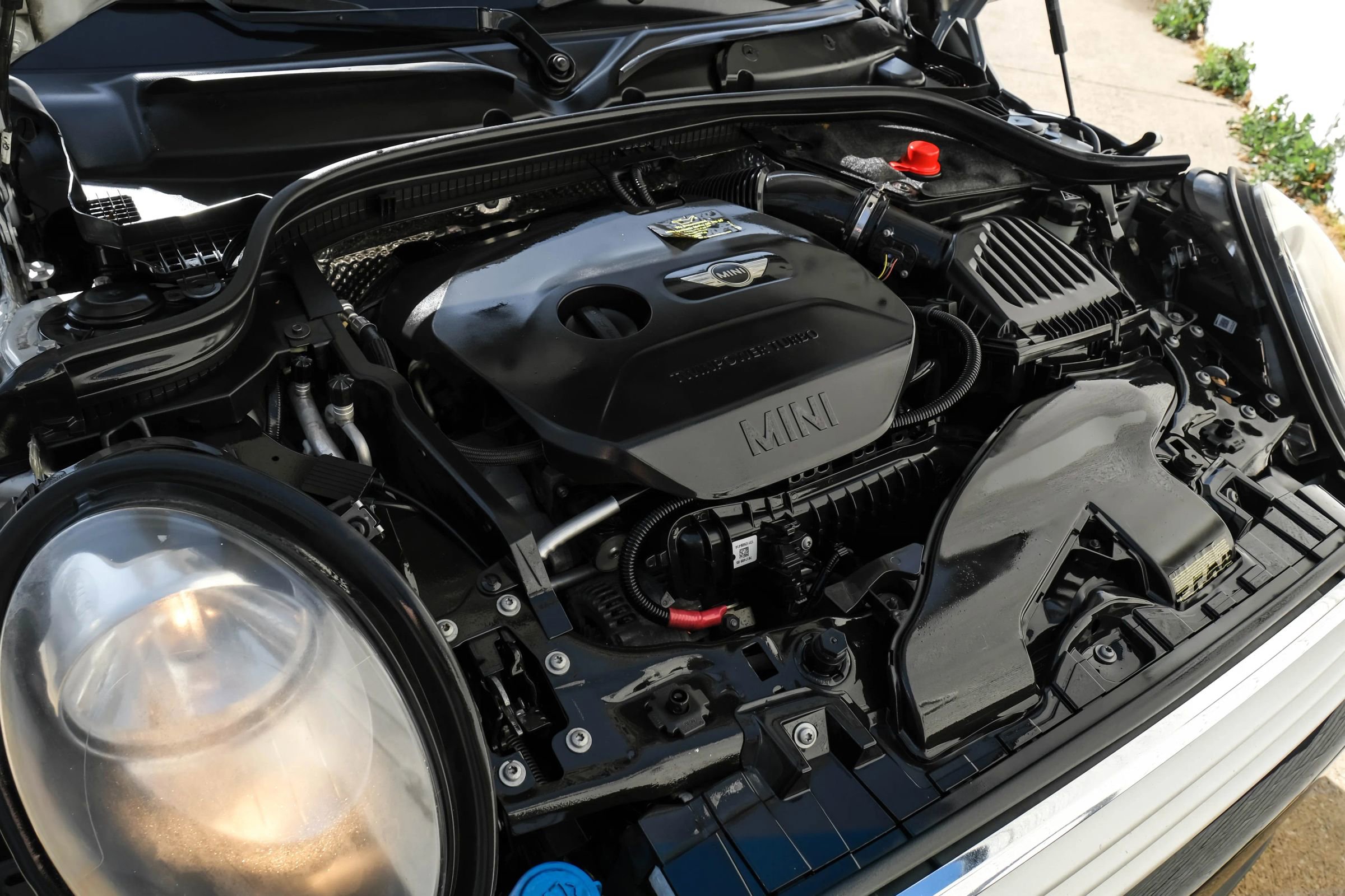 Used 2014 MINI Cooper 2-Door Hardtop image 41
