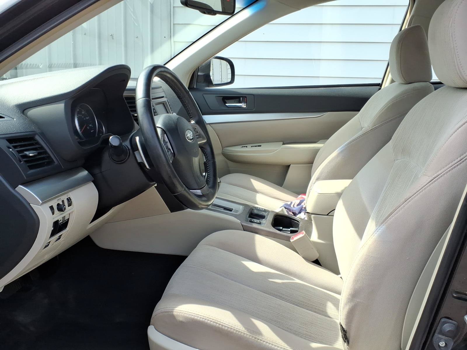 Used 2014 Subaru Legacy 2.5i Premium AWD/4WD image 8