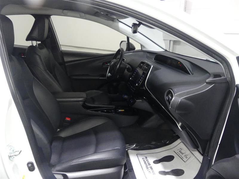 Used 2022 Toyota Prius AWD image 22