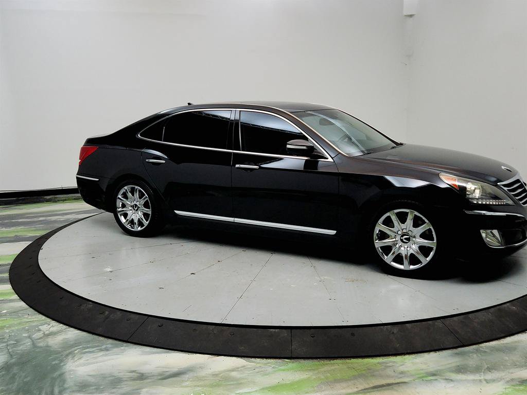 Used 2013 Hyundai Equus Ultimate RWD image 3
