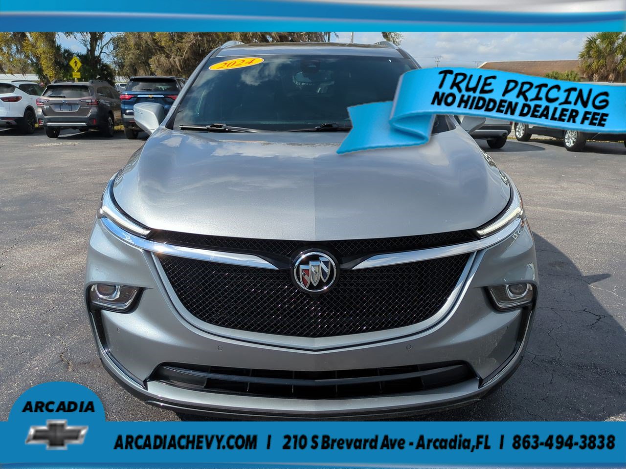 Used 2024 Buick Enclave Essence w/ Experience Buick Package FWD image 9