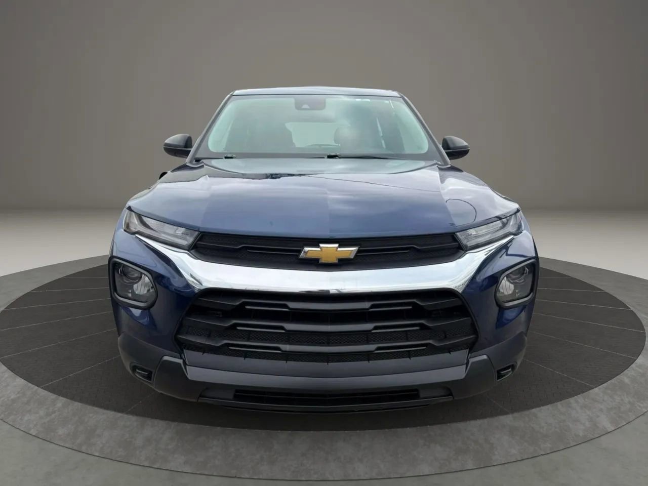 Used 2022 Chevrolet TrailBlazer LS image 2