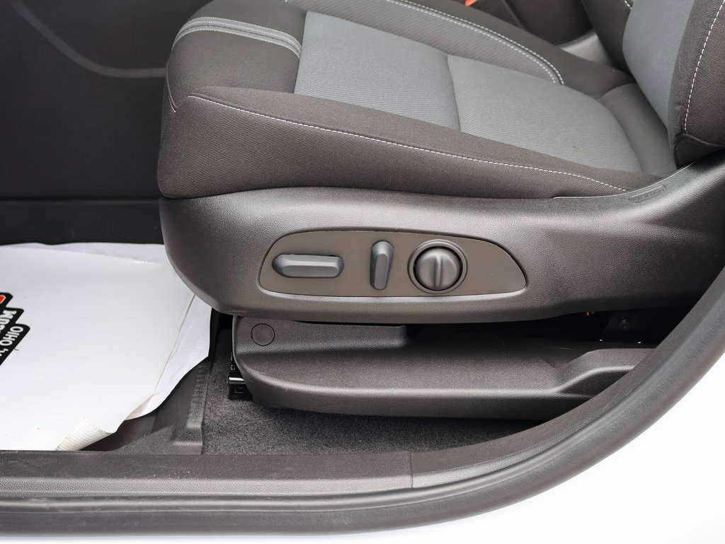 New 2025 Chevrolet Blazer LT w/ LPO, Black Sport Package image 14