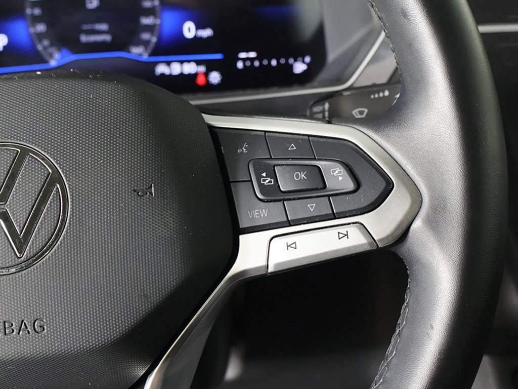 Used 2024 Volkswagen Tiguan SE image 41