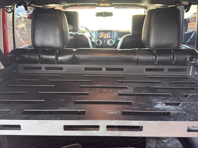 Used 2017 Jeep Wrangler Unlimited Rubicon image 35