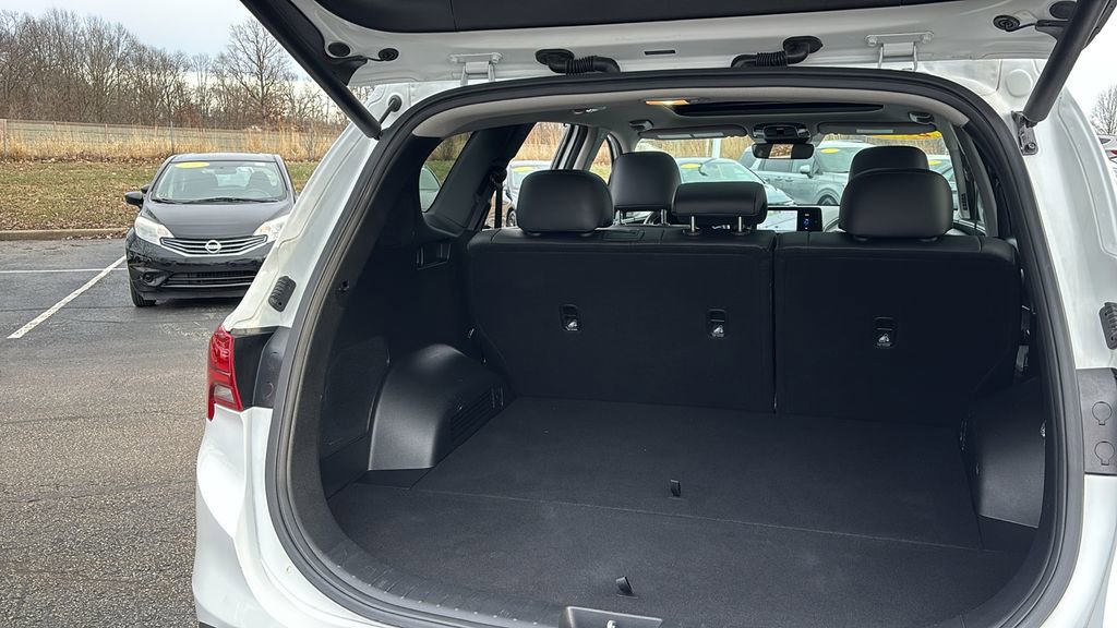 Used 2023 Hyundai Santa Fe SEL w/ Premium Package image 34