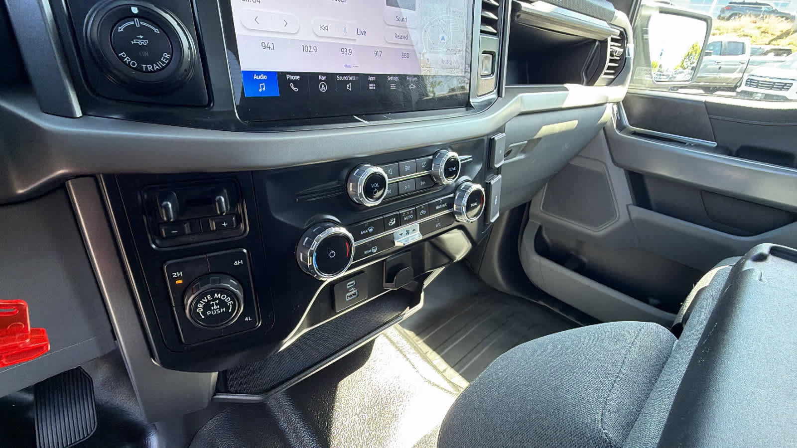 Used 2024 Ford F150 XLT w/ FX4 Off-Road Package AWD/4WD image 14