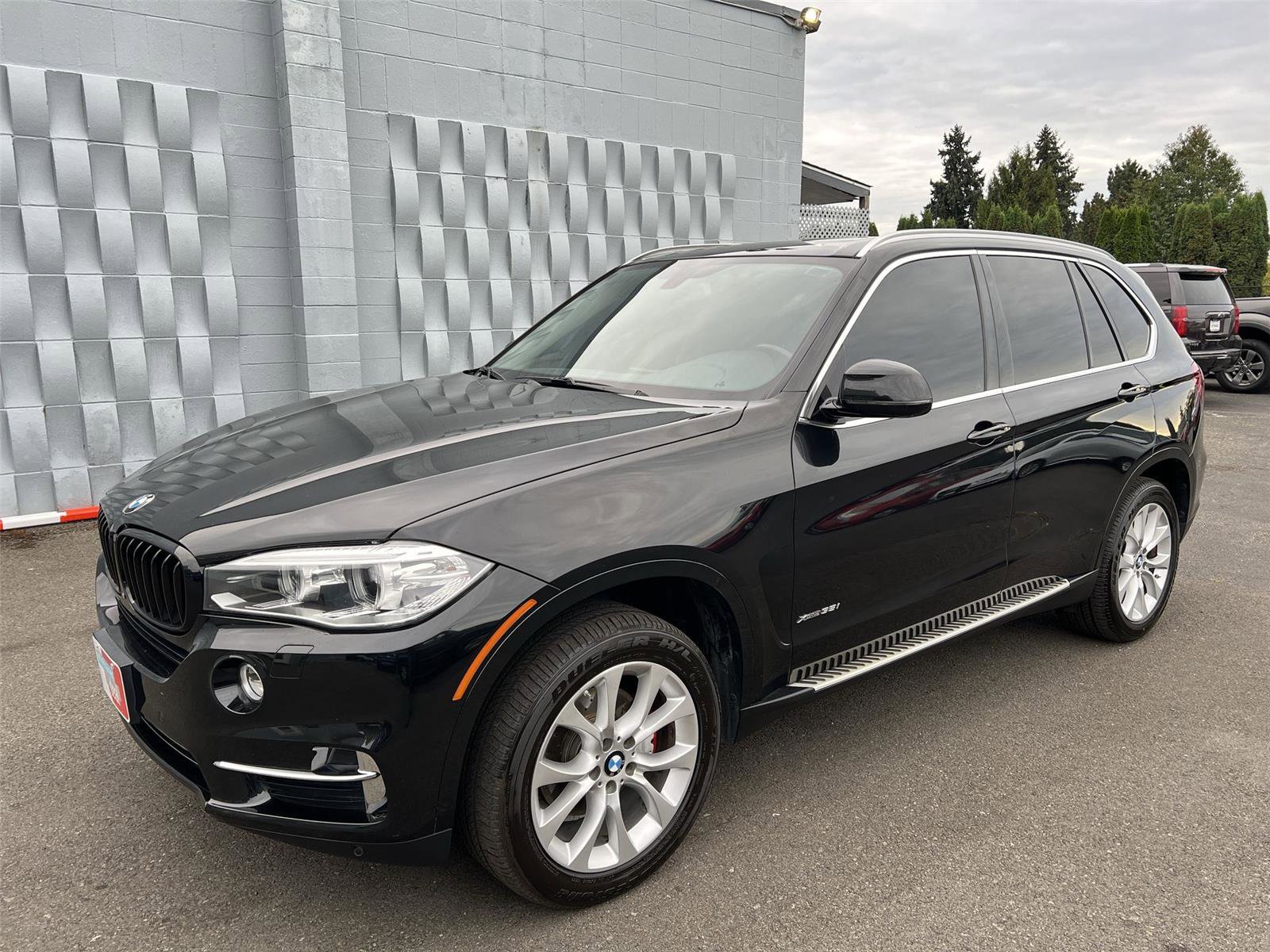 Used 2015 BMW X5 xDrive35i w/ Premium Package image 2