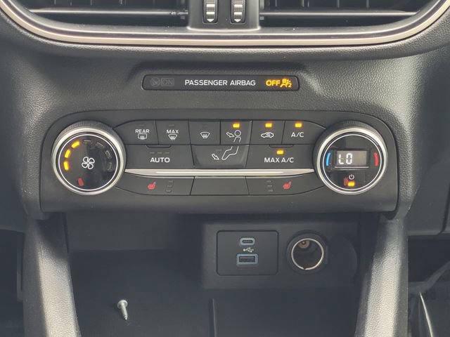 Used 2020 Ford Escape SE image 15