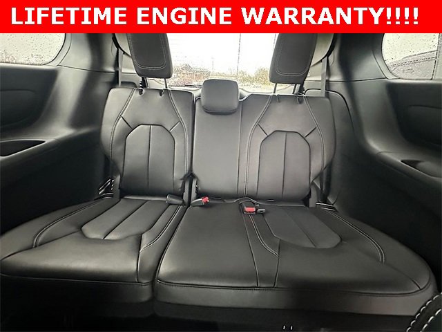 New 2026 Chrysler Pacifica Select w/ S Appearance Package image 14