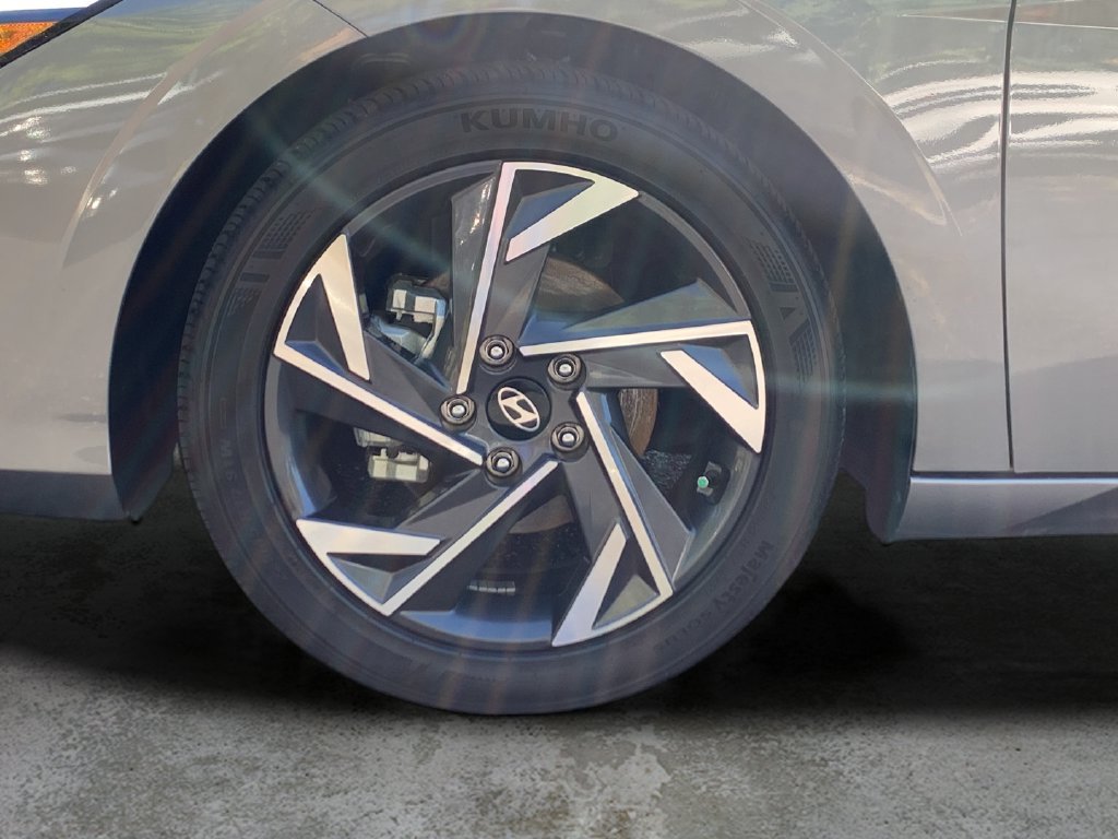 Certified 2024 Hyundai Elantra SEL w/ Convenience Package FWD image 46