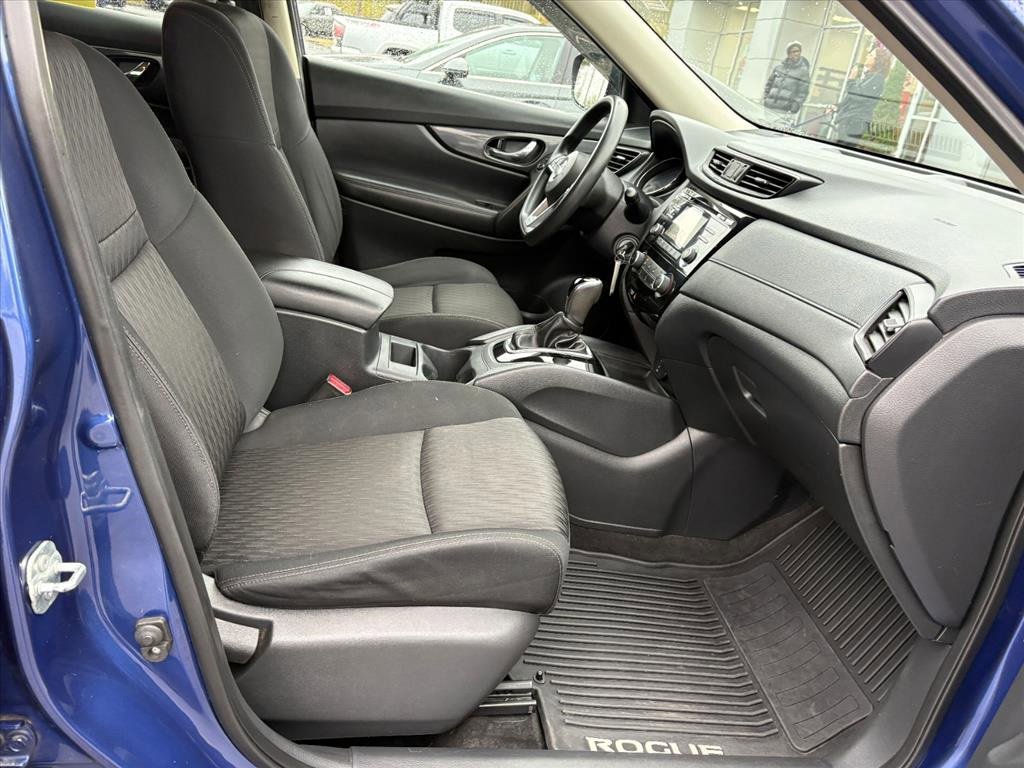 Used 2017 Nissan Rogue S w/ S Appearance Package image 17