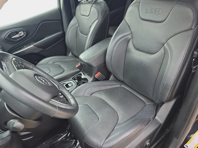Used 2019 Jeep Cherokee Limited w/ Luxury Group AWD/4WD image 17