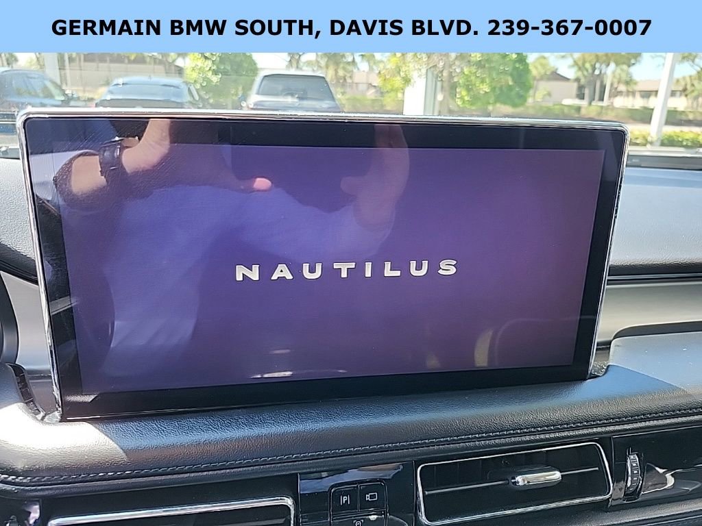 Used 2021 Lincoln Nautilus FWD w/ Equipment Group 101A image 16