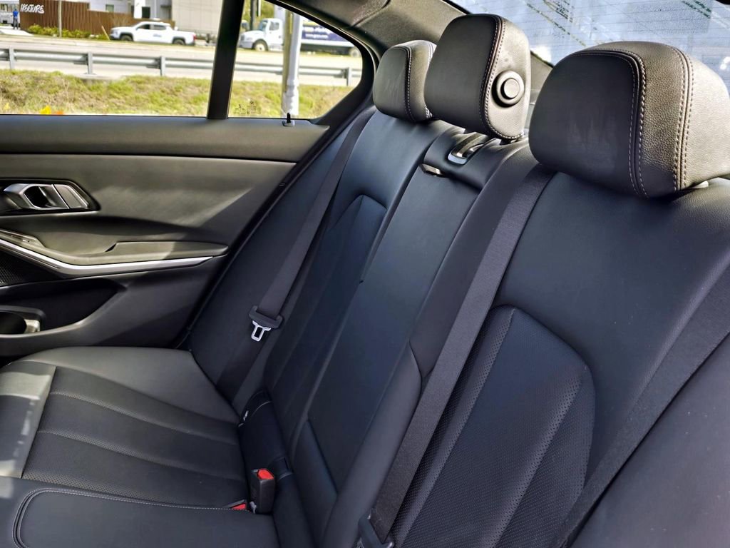 Used 2023 BMW 330i Sedan w/ Driving Assistance Package image 28