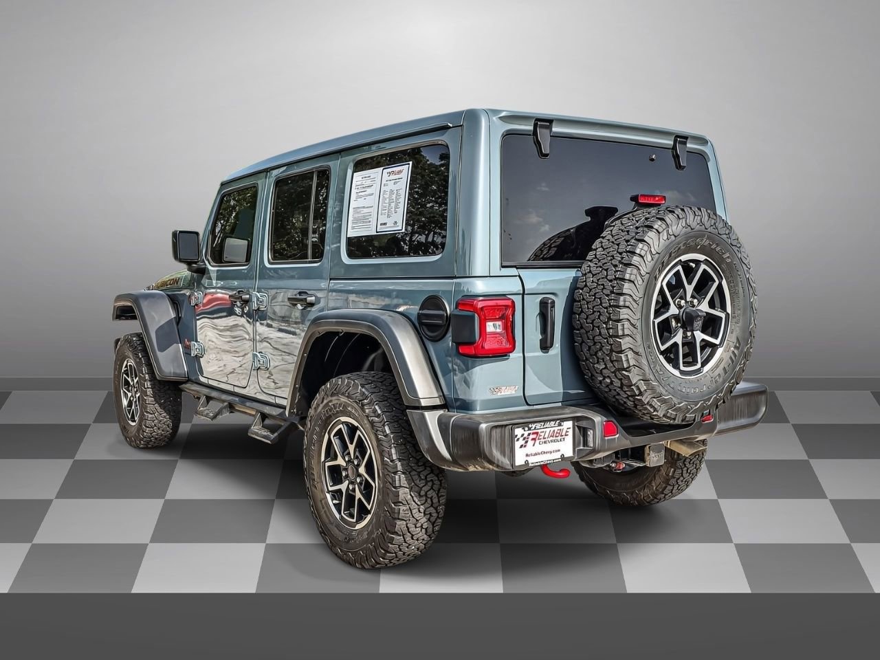 Used 2024 Jeep Wrangler Unlimited Rubicon w/ Technology Group AWD/4WD image 4