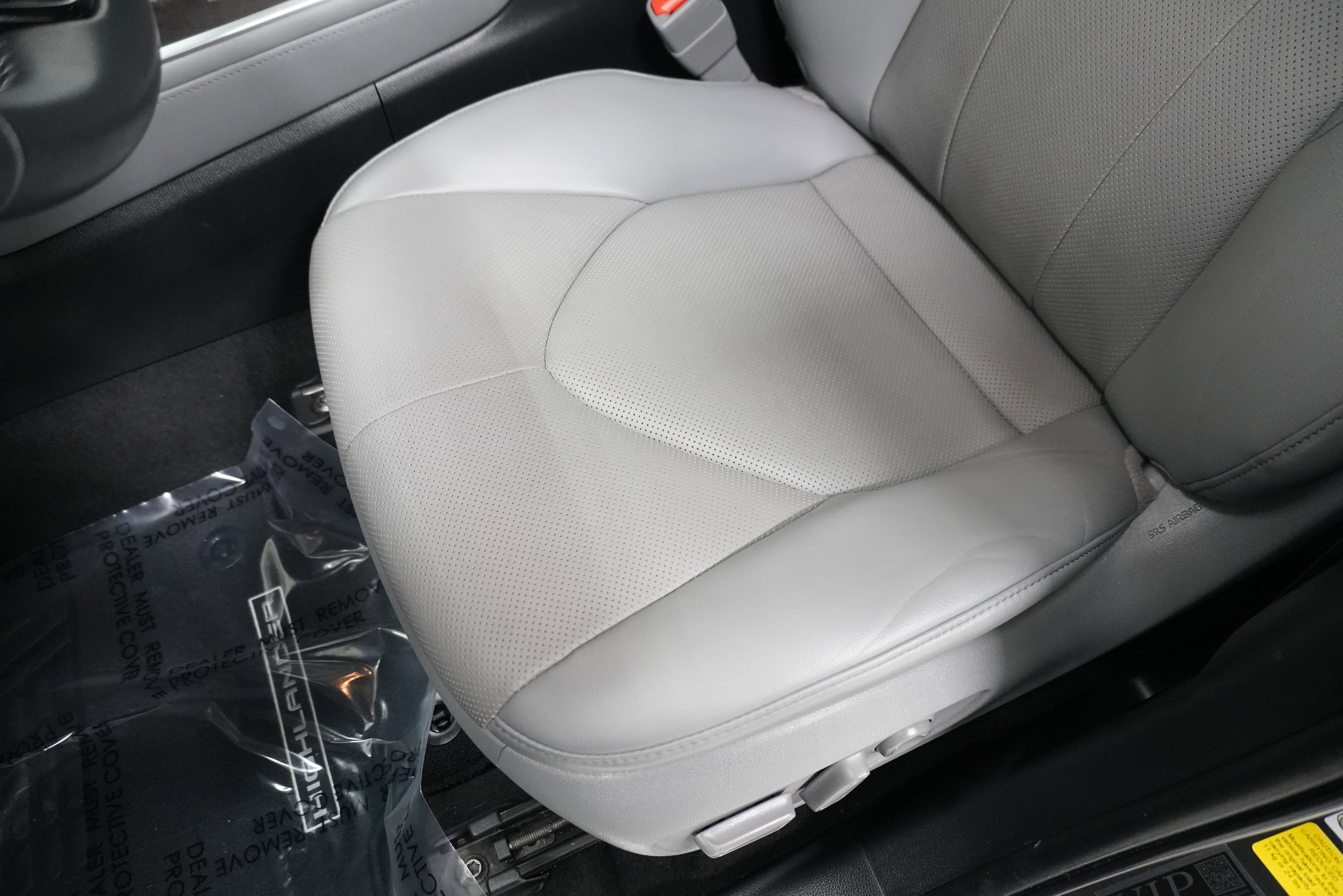 Used 2022 Toyota Highlander Limited image 11