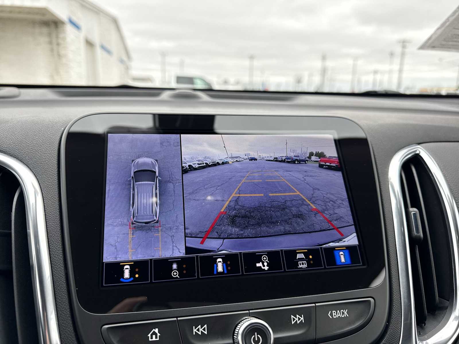 Certified 2024 Chevrolet Equinox LT FWD image 22