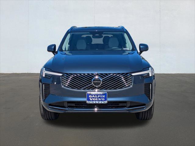 Used 2025 Volvo XC90 B6 Ultra w/ Lounge Package image 8