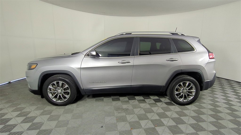 Used 2019 Jeep Cherokee Latitude Plus w/ Comfort/Convenience Group image 7