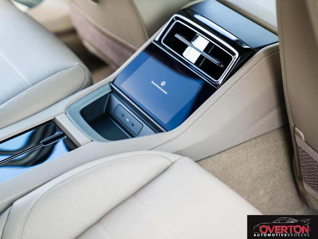 Used 2025 Porsche Panamera 4 image 28