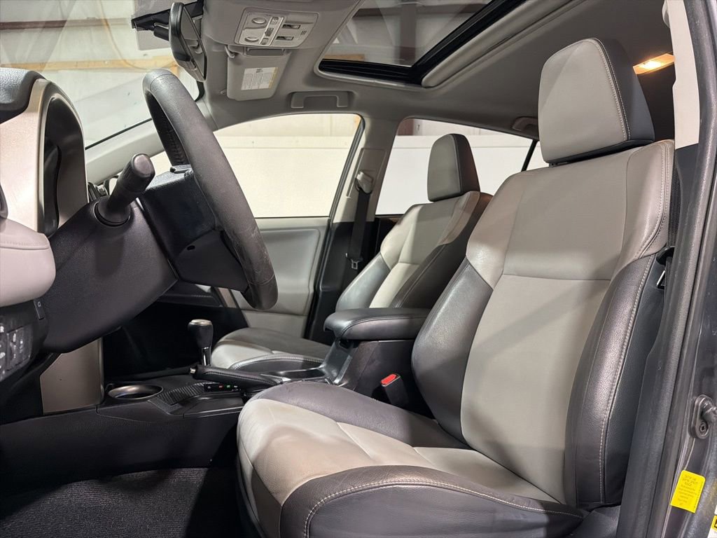 Used 2013 Toyota RAV4 Limited image 22