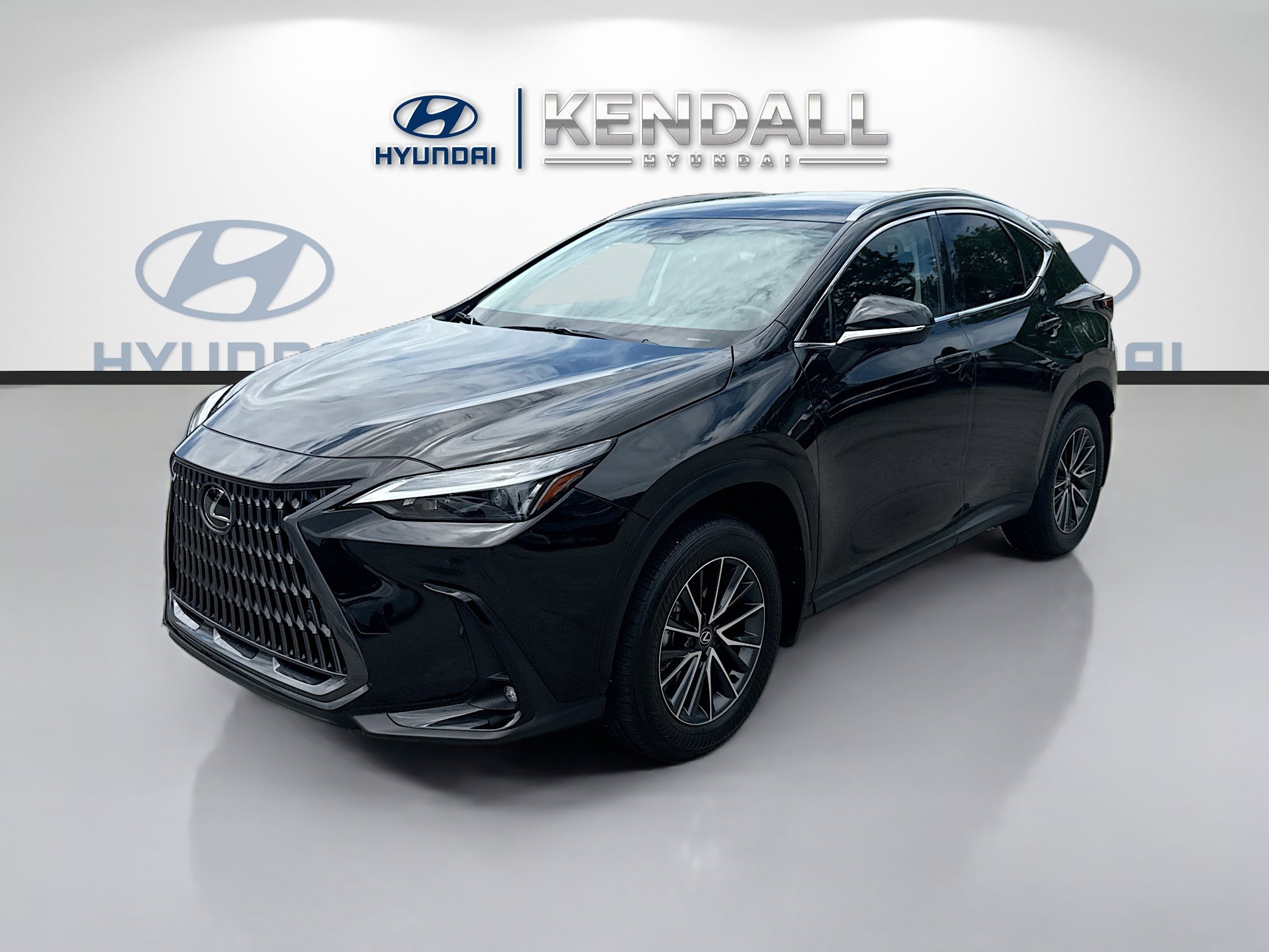 Used 2025 Lexus NX 250 FWD w/ Accessory Package (K3) image 3