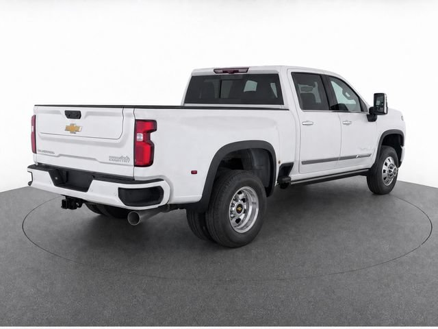 Used 2024 Chevrolet Silverado 3500 High Country w/ High Country Premium Package AWD/4WD image 5