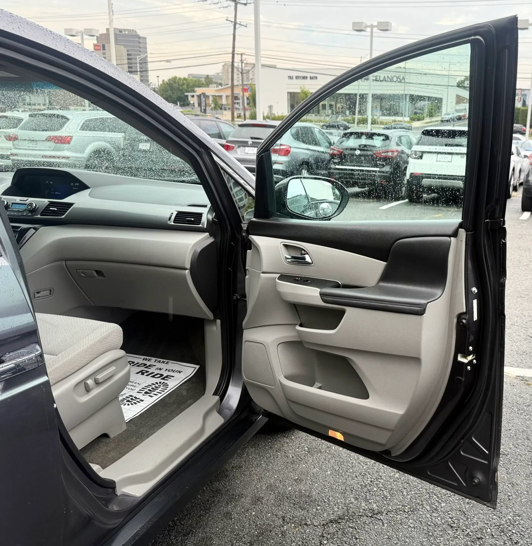 Used 2015 Honda Odyssey EX image 34