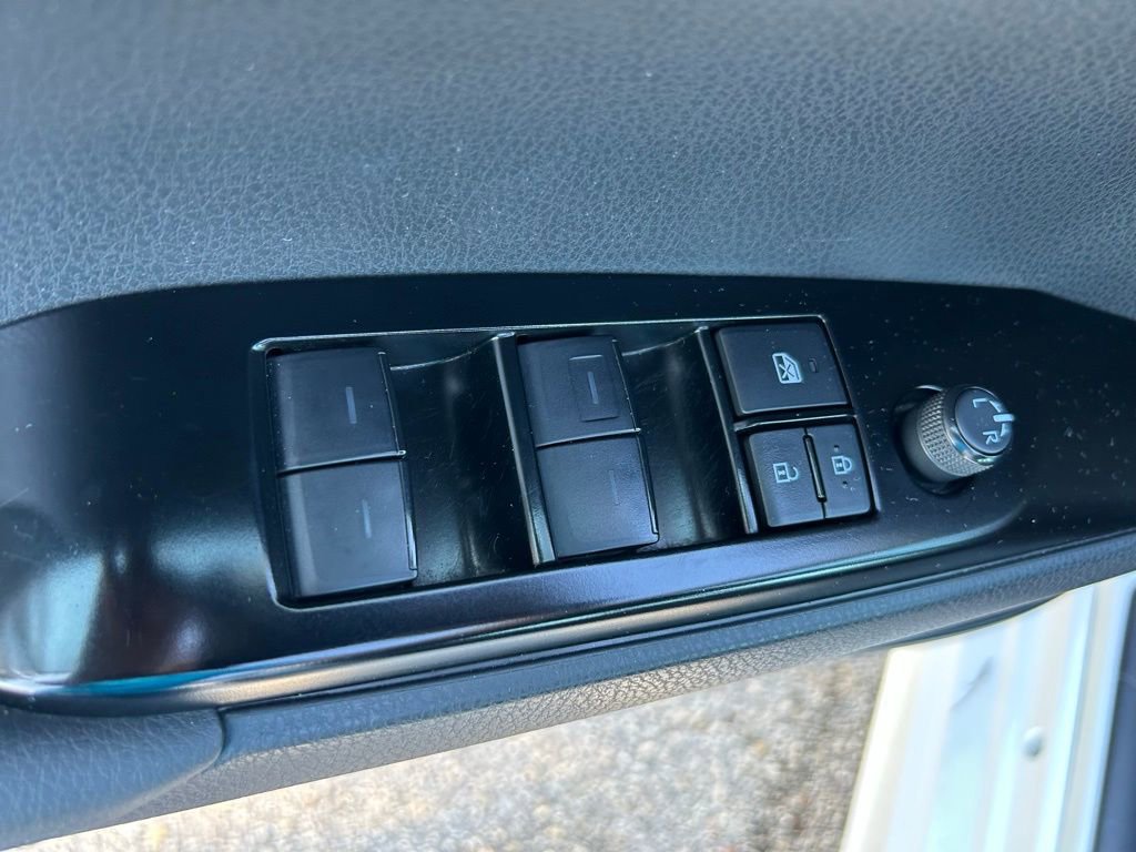 Certified 2025 Toyota Camry SE image 17