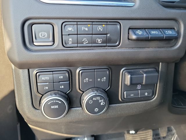 Used 2023 Chevrolet Tahoe Premier w/ Premium Package AWD/4WD image 13
