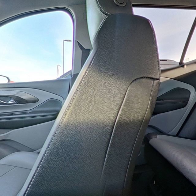 Used 2023 GMC Terrain SLT image 26