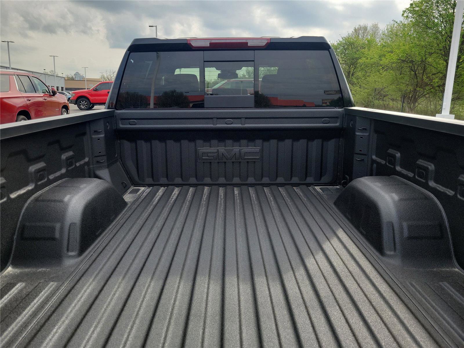 New 2026 GMC Sierra 1500 AT4 w/ AT4 Premium Package image 8