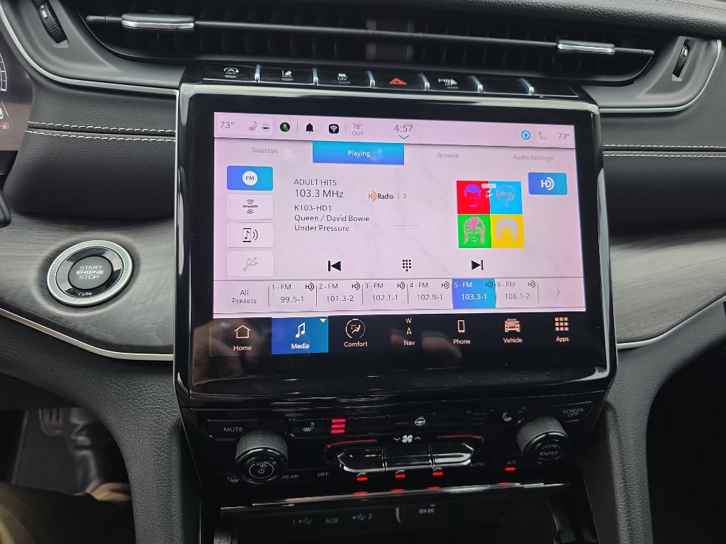 Used 2023 Jeep Grand Cherokee Limited image 25