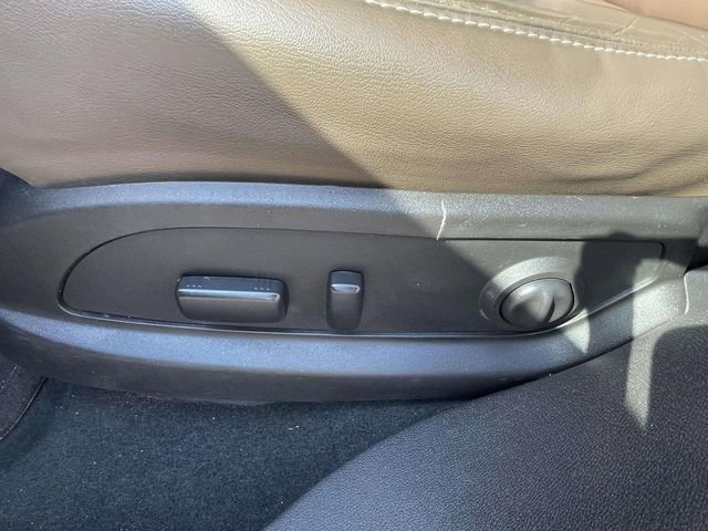 Used 2016 GMC Acadia SLT image 16