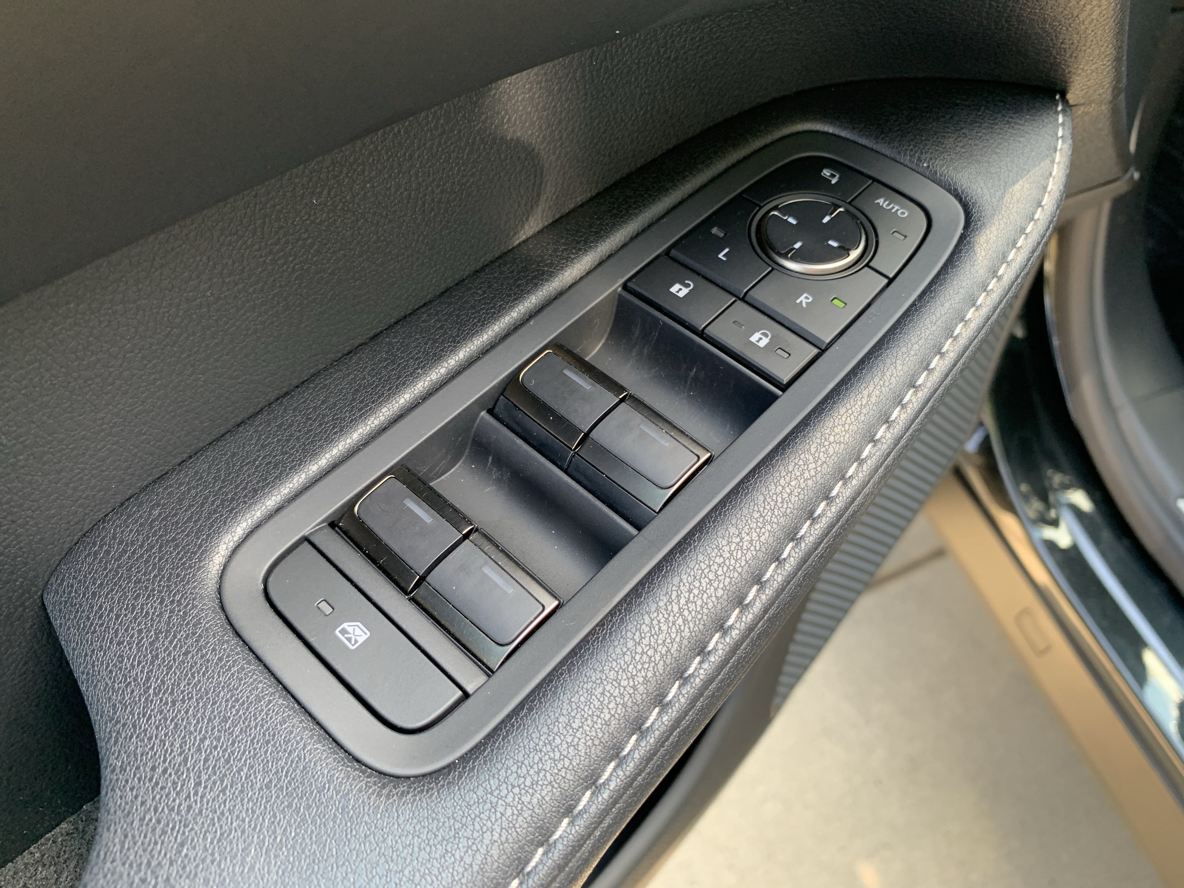 Certified 2025 Lexus RX 350 Premium w/ Accessory Package (Z1) FWD image 15