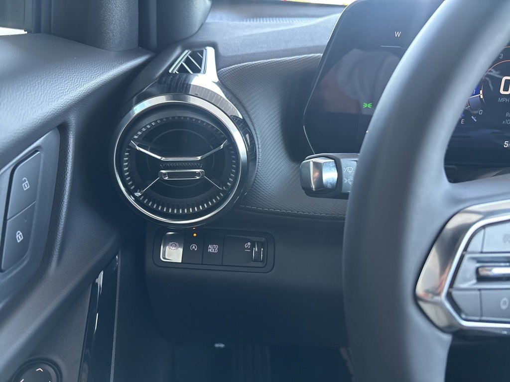 New 2026 Chevrolet Equinox LT w/ Convenience Package II image 14