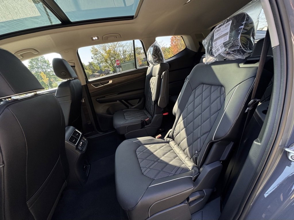 New 2026 Volkswagen Atlas SEL Premium R-Line image 30