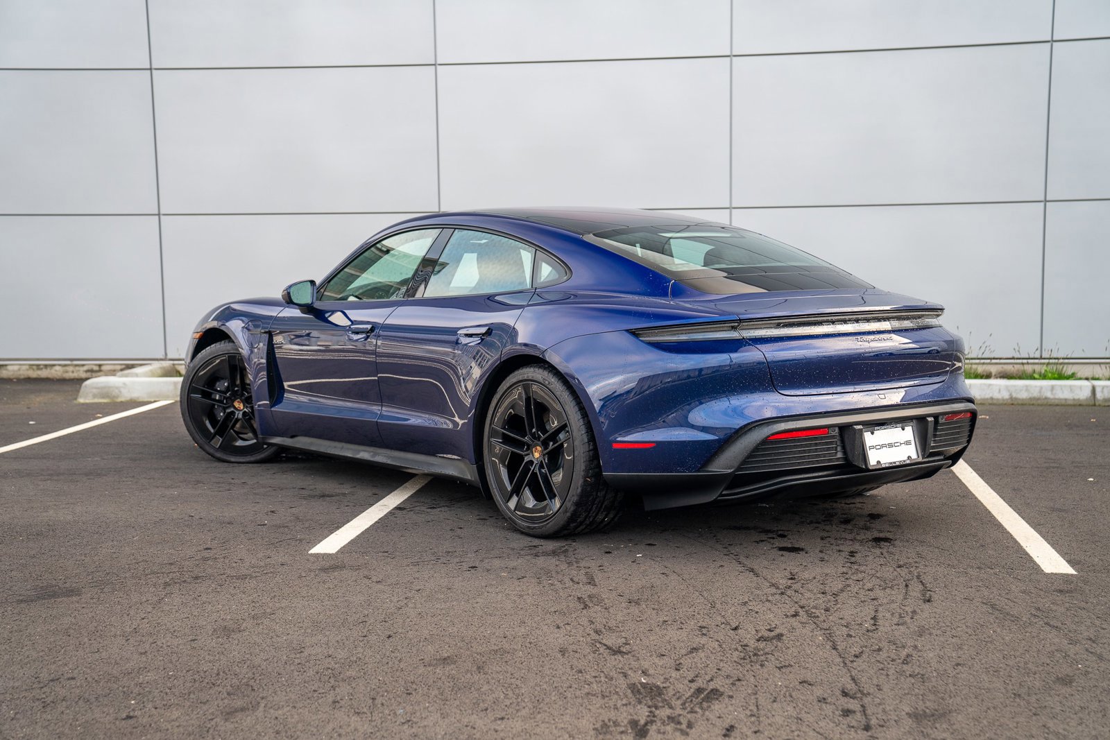 Certified 2025 Porsche Taycan image 3