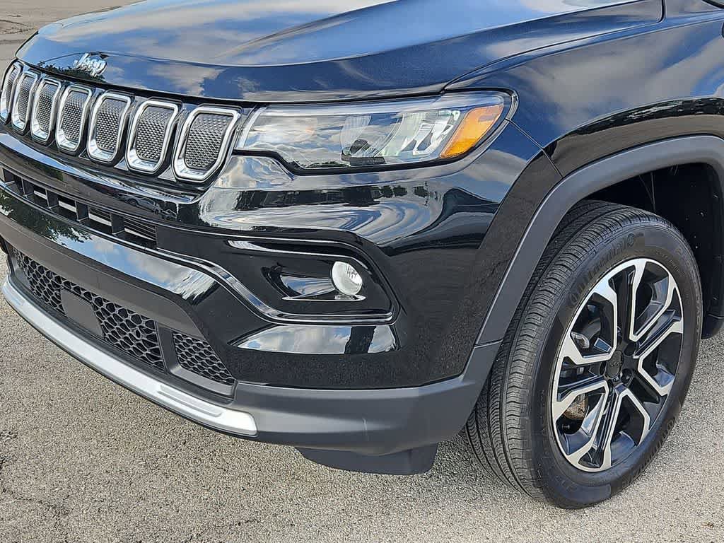 Used 2022 Jeep Compass Limited image 11