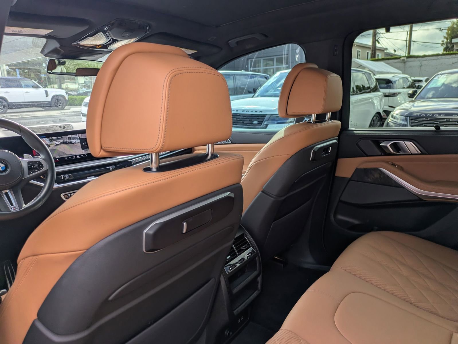 Used 2025 BMW X5 M60i w/ Executive Package image 28