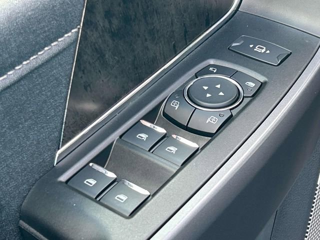 Used 2025 Ford F350 Lariat w/ Lariat Ultimate Package image 27