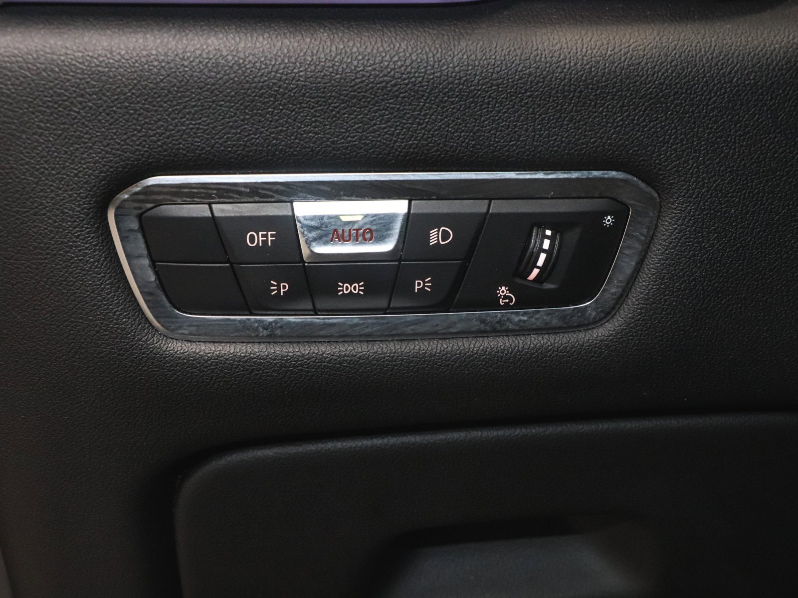 Used 2022 BMW X5 M50i w/ Executive Package image 34