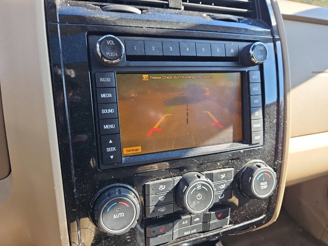 Used 2010 Ford Escape Limited image 23